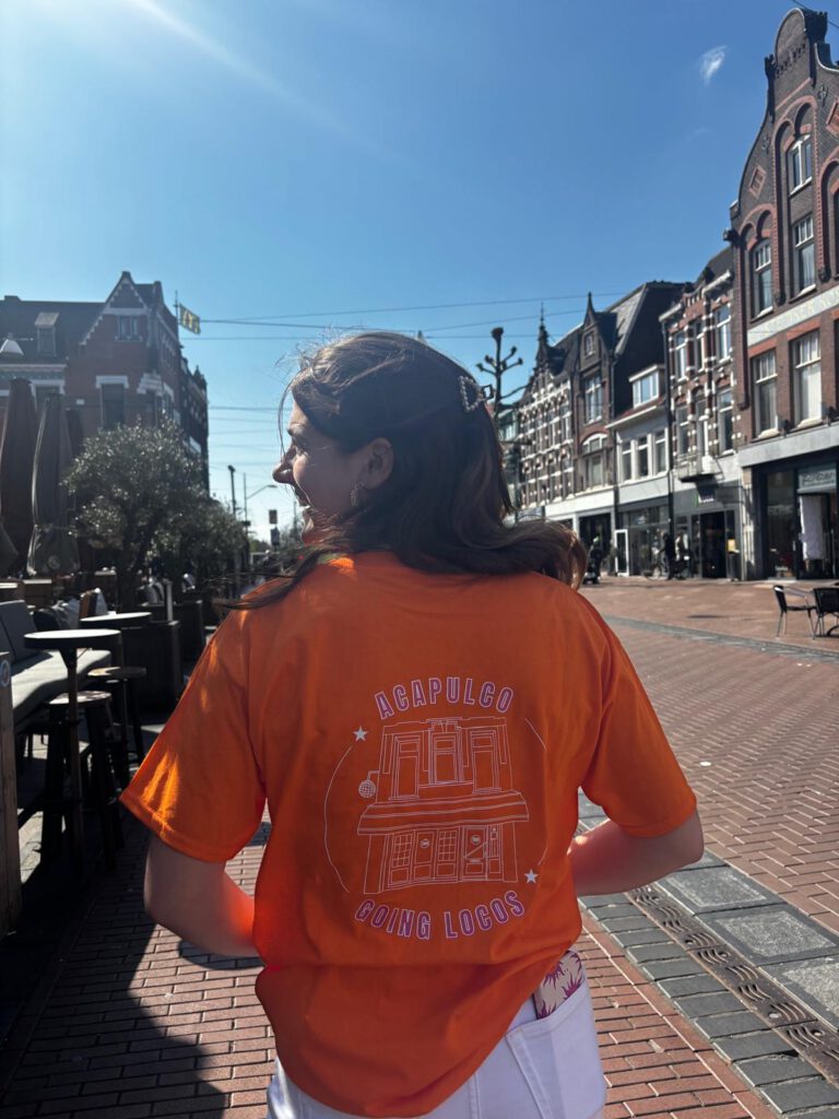 T-shirt lijntekening gebouw